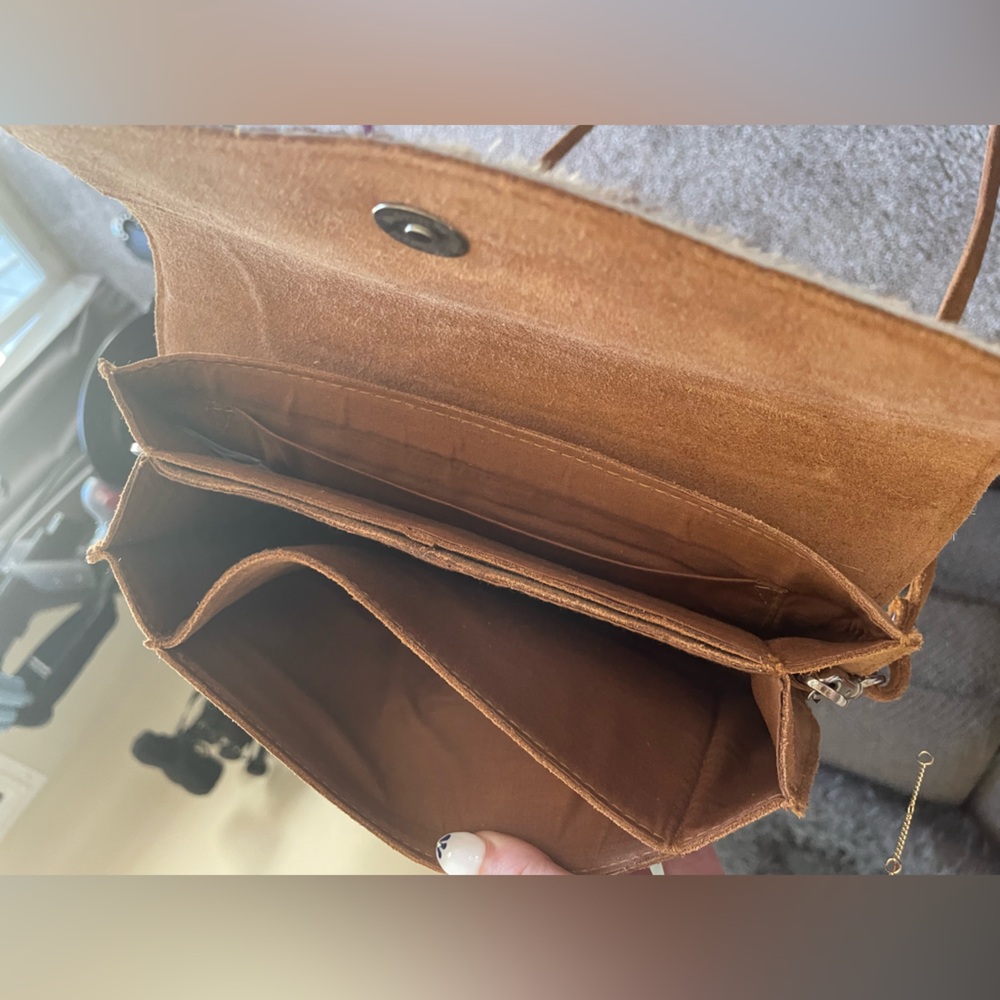 Brown and White Leather Shoulder Bag - Picture 4 of 4